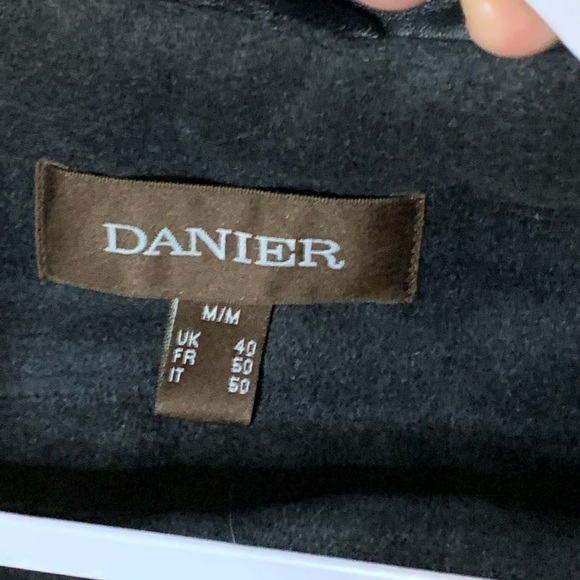 Danier Men’s Medium Black Leather Trench Coat with winter lining - Picture 3 of 3